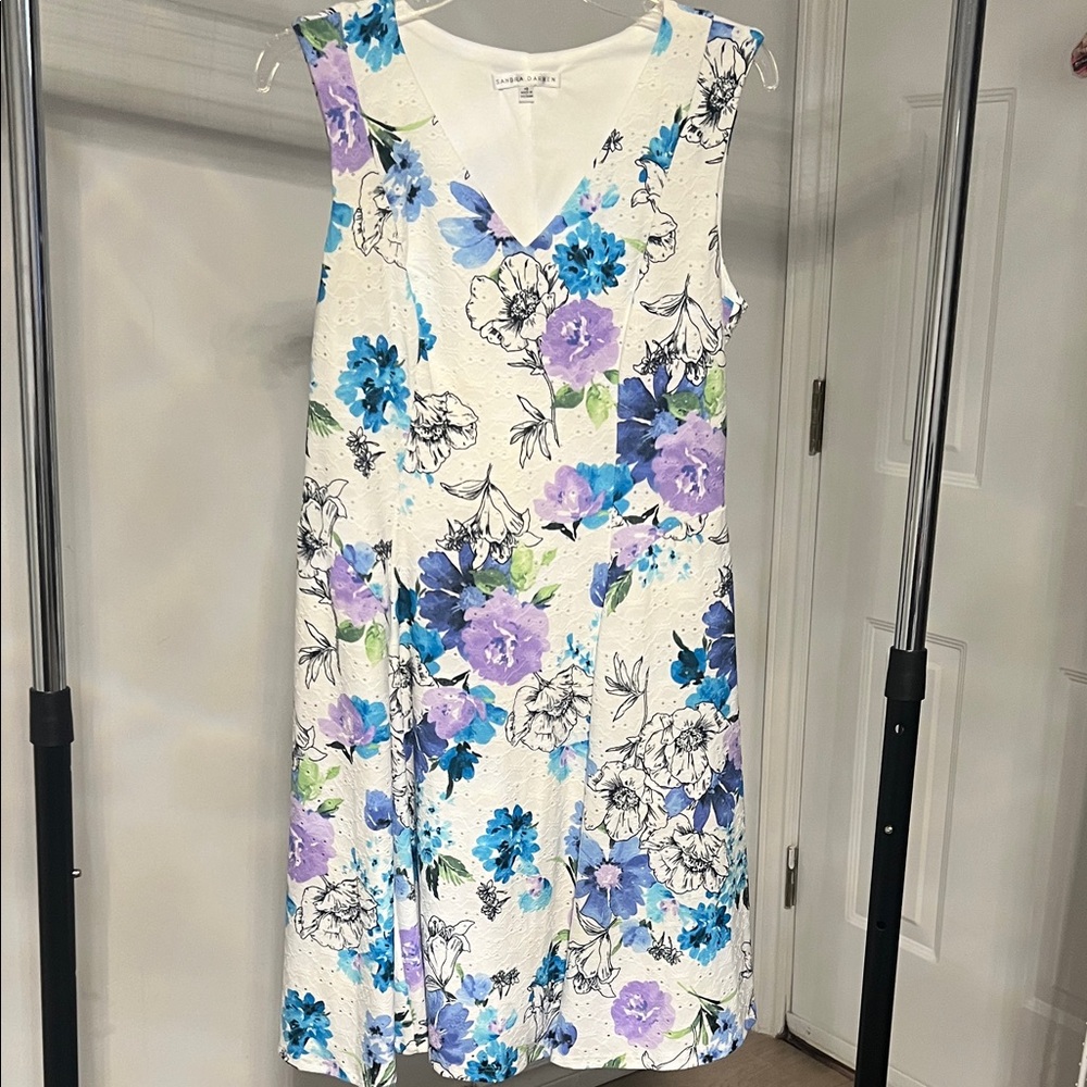 Sandra Darren White and Blue Floral Midi Dress